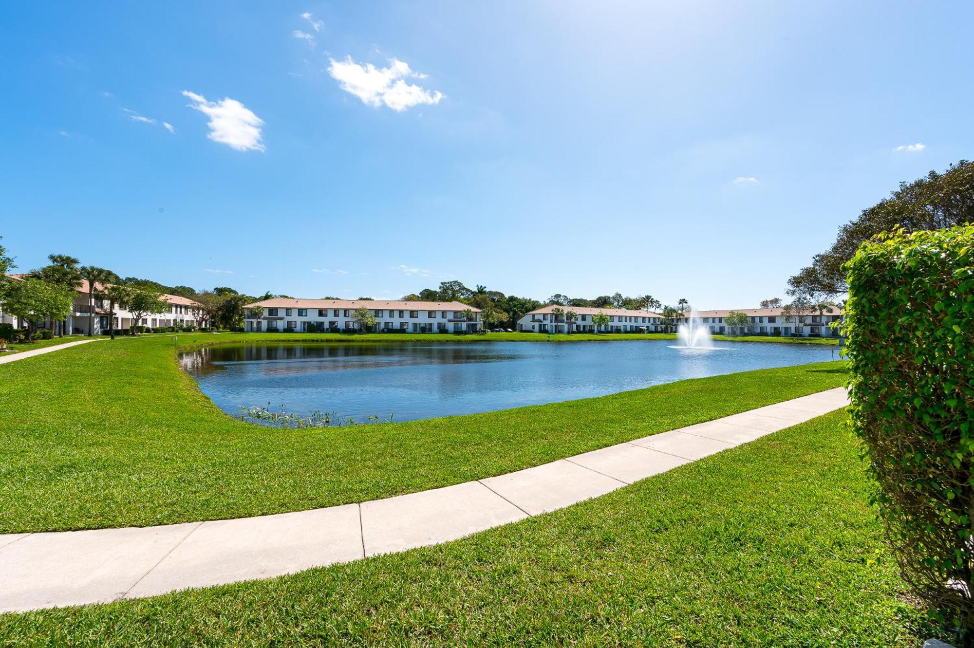 Newly Renovated Townhome With King Bed Delray Beach Εξωτερικό φωτογραφία